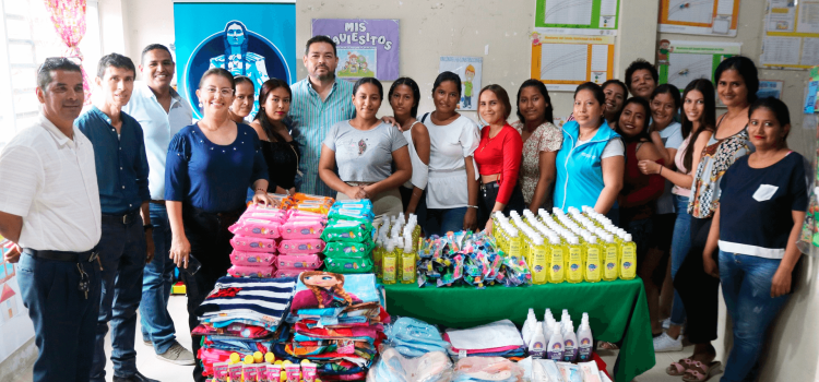 Entrega de Materiales a CDI