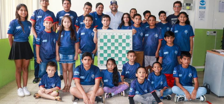 ESCUELA DE AJEDREZ EN EL CANTÓN NOBOL