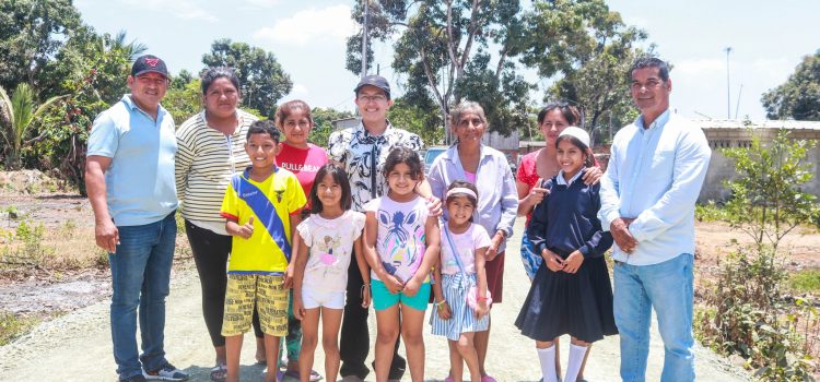 La Alcaldía de Nobol y la Prefectura del Guayas impulsan obras viales que fortalecen el desarrollo rural La Alcaldía de Nobol y la Prefectura del Guayas impulsan obras viales que fortalecen el desarrollo rural